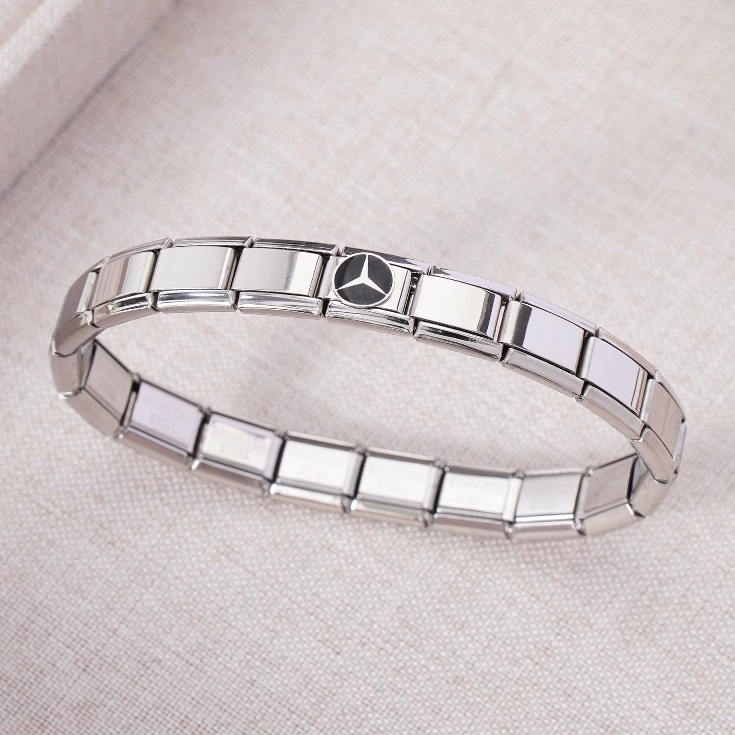 Luxury Non-Tarnish Car Logo Link Charm Bracelet