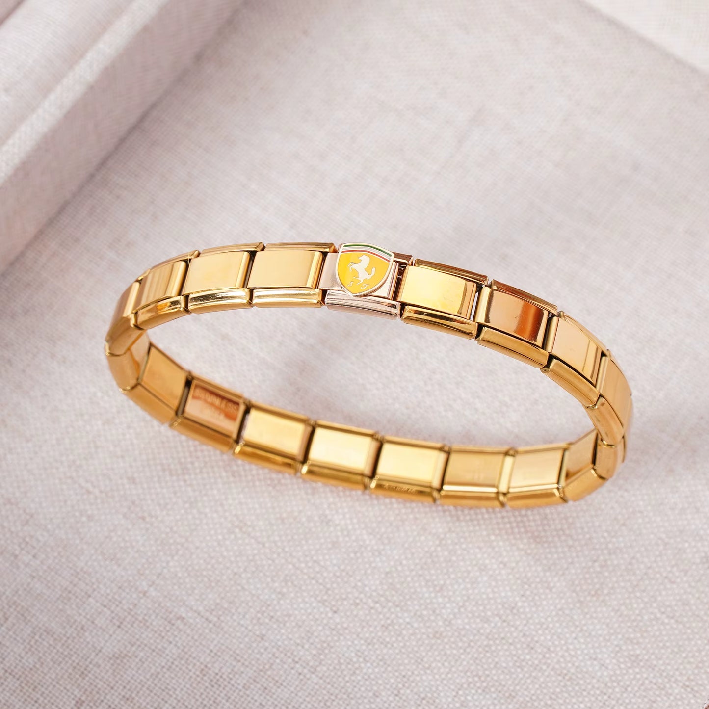 Luxury Non-Tarnish Car Logo Link Charm Bracelet
