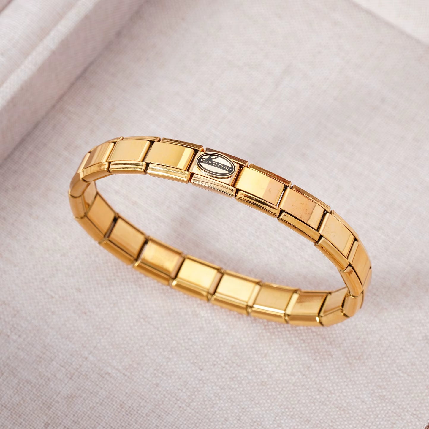 Luxury Non-Tarnish Car Logo Link Charm Bracelet
