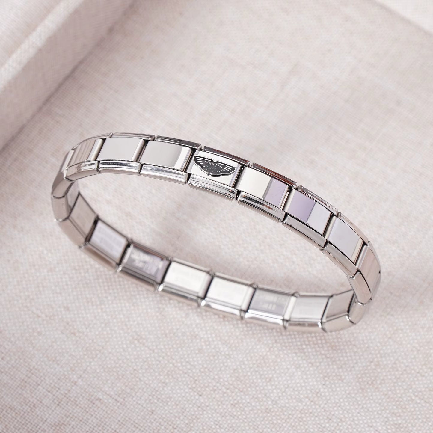 Luxury Non-Tarnish Car Logo Link Charm Bracelet