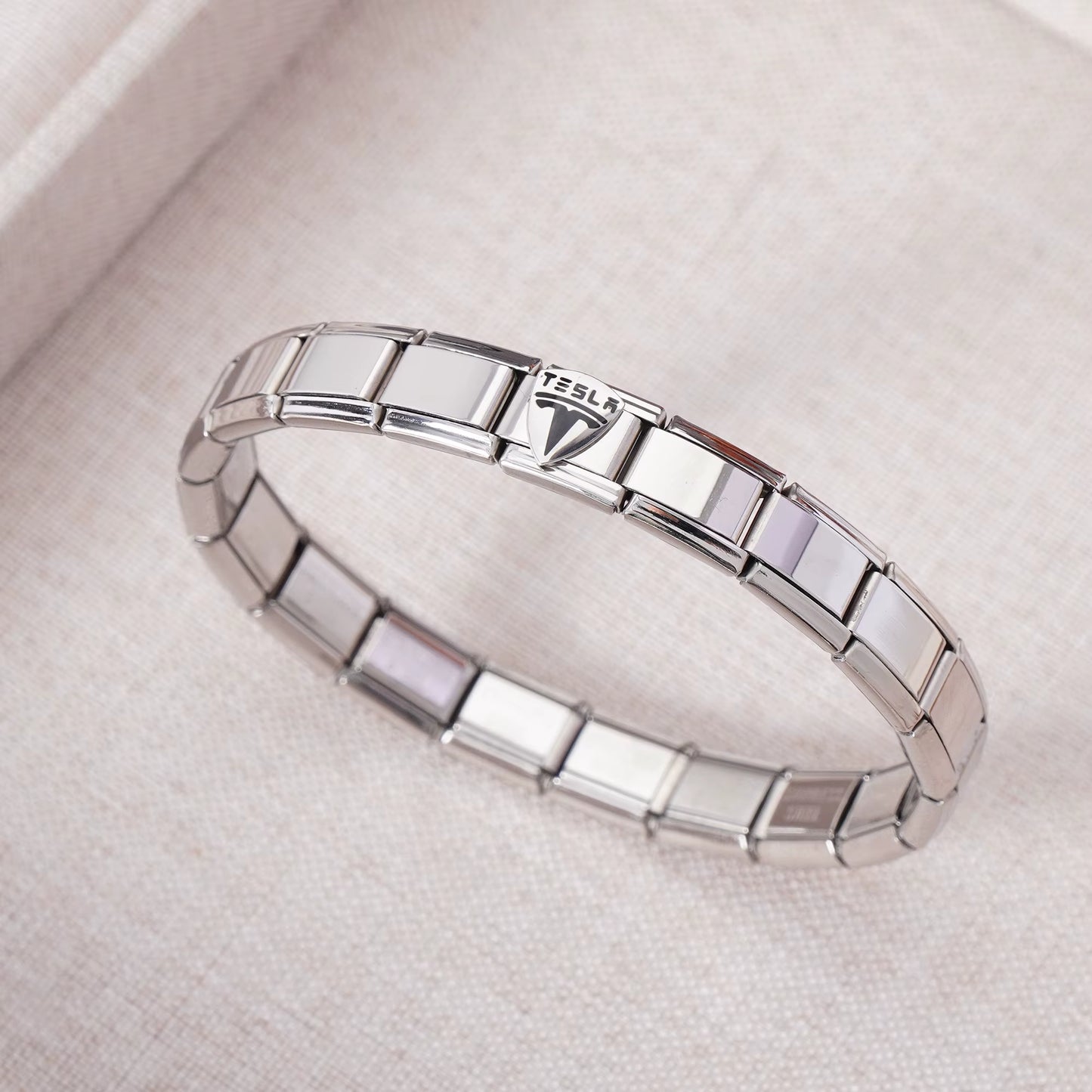 Luxury Non-Tarnish Car Logo Link Charm Bracelet