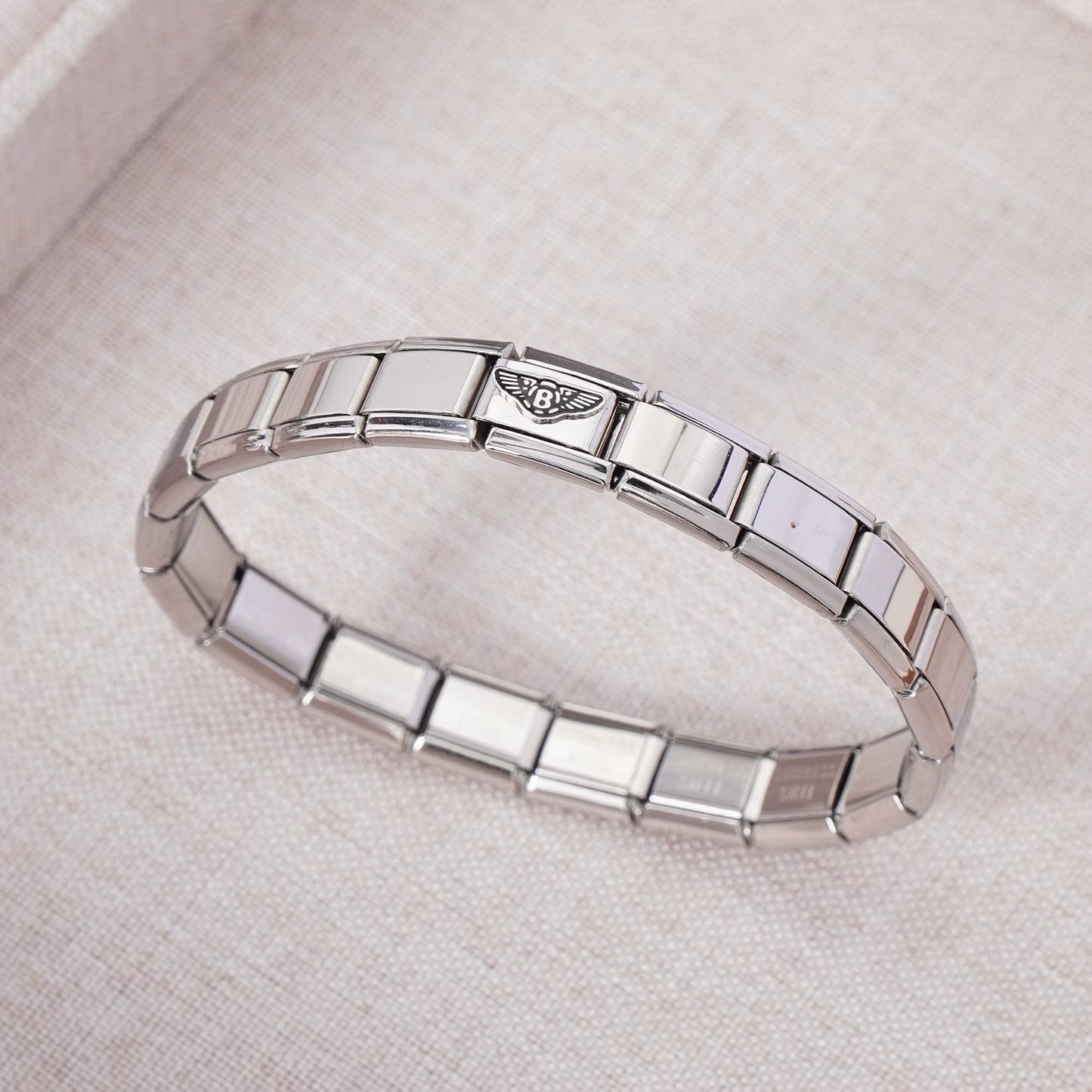Luxury Non-Tarnish Car Logo Link Charm Bracelet