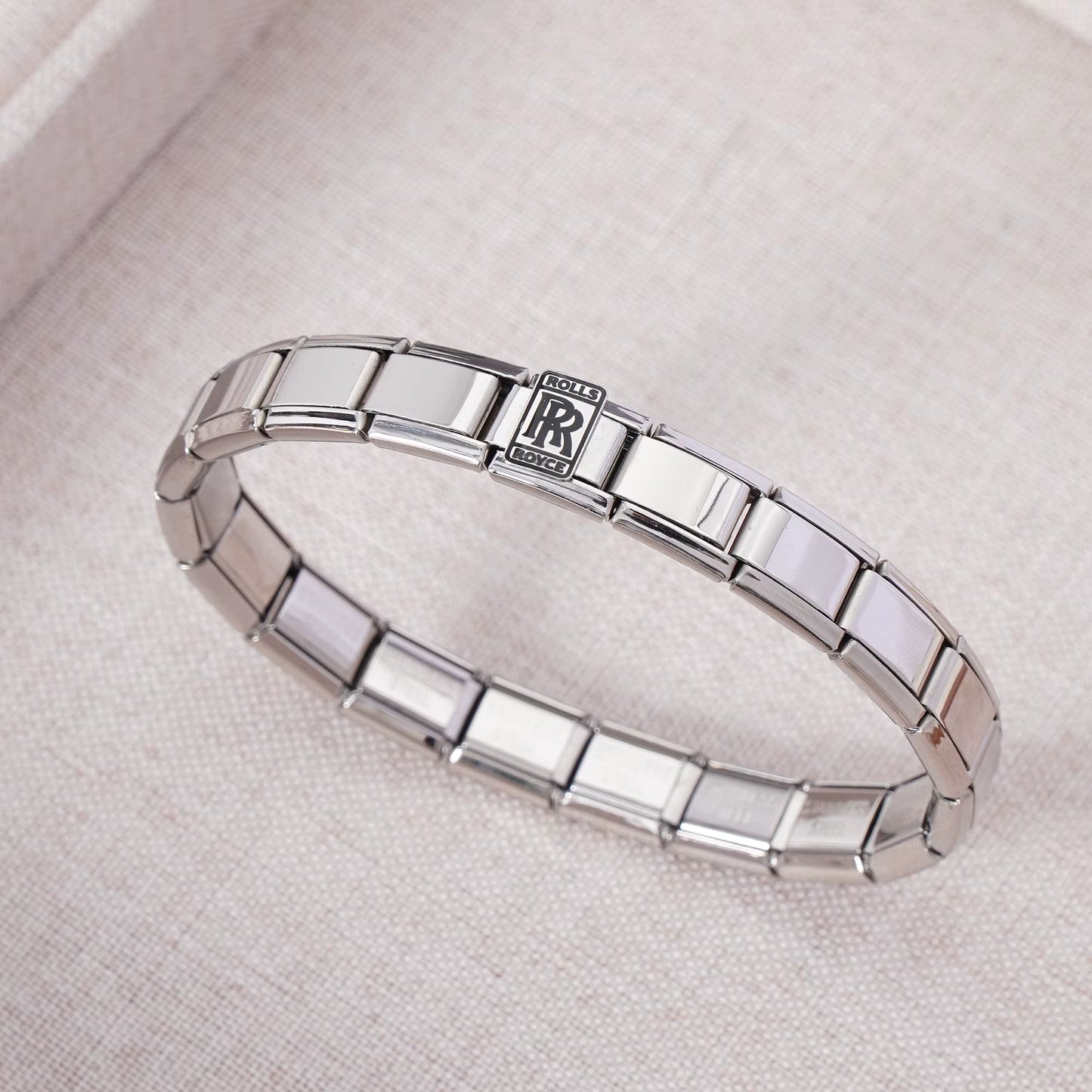 Luxury Non-Tarnish Car Logo Link Charm Bracelet