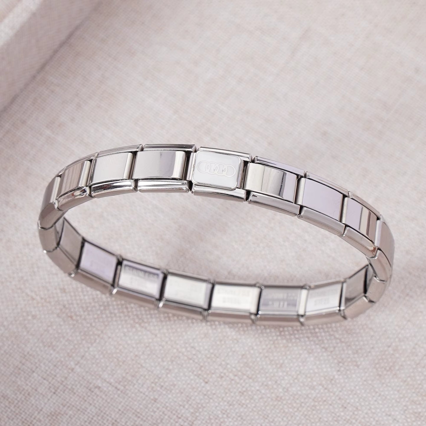 Luxury Non-Tarnish Car Logo Link Charm Bracelet