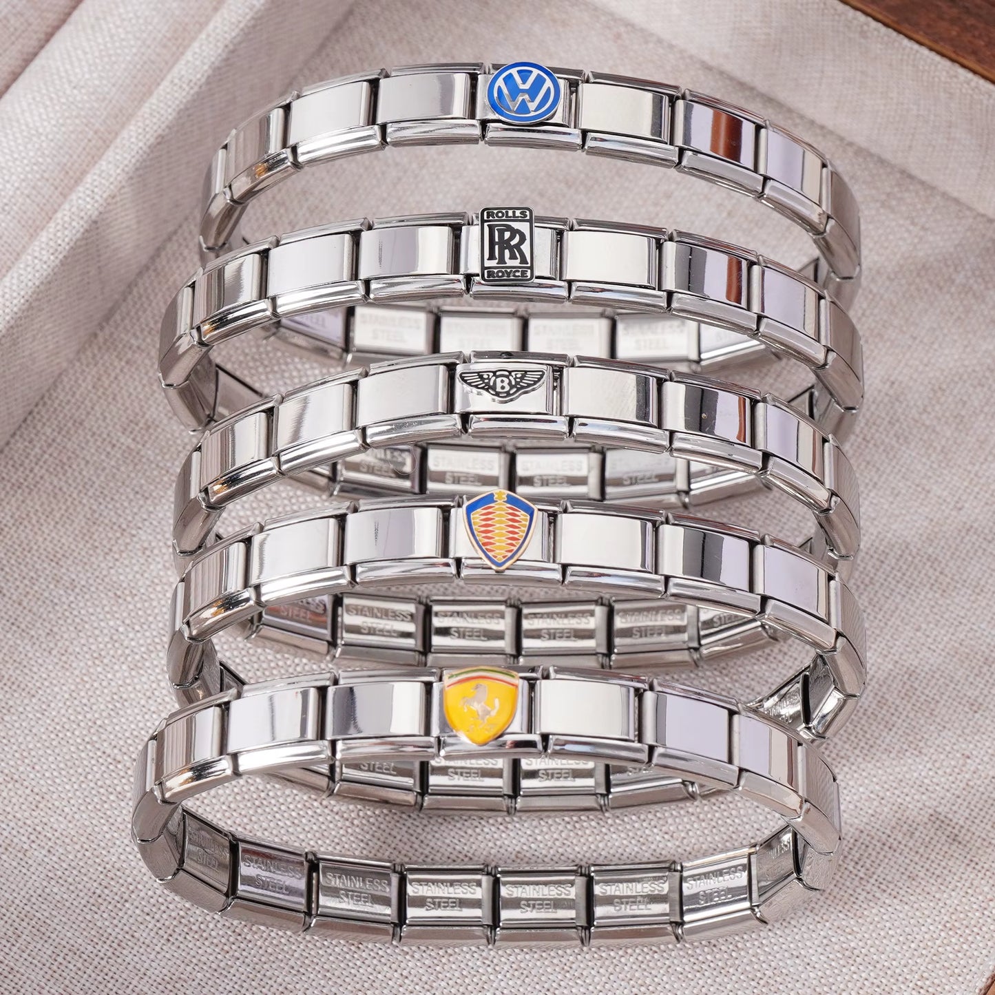 Non Tarnish Luxury Car Brand Italian Link Charm Bracelet Stainless Steel Gold Silver Car Logo Italian Charms Bracelet