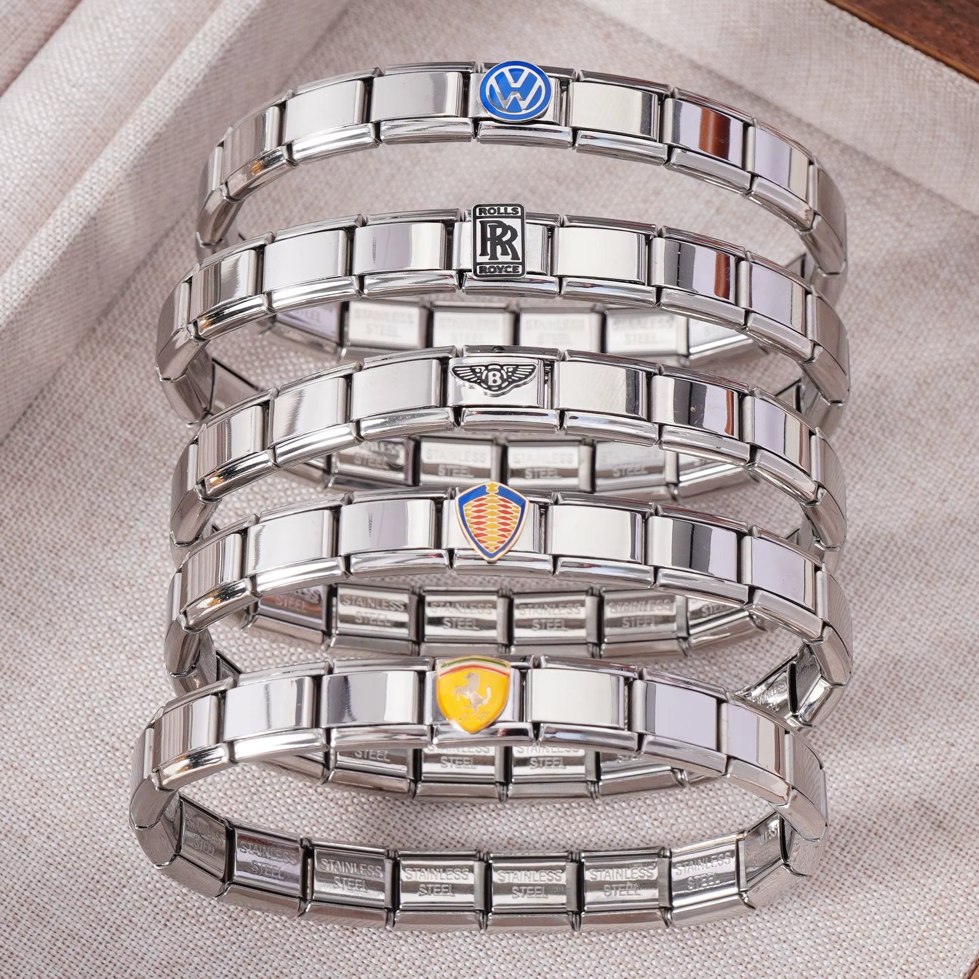 Non Tarnish Luxury Car Brand Italian Link Charm Bracelet Stainless Steel Gold Silver Car Logo Italian Charms Bracelet