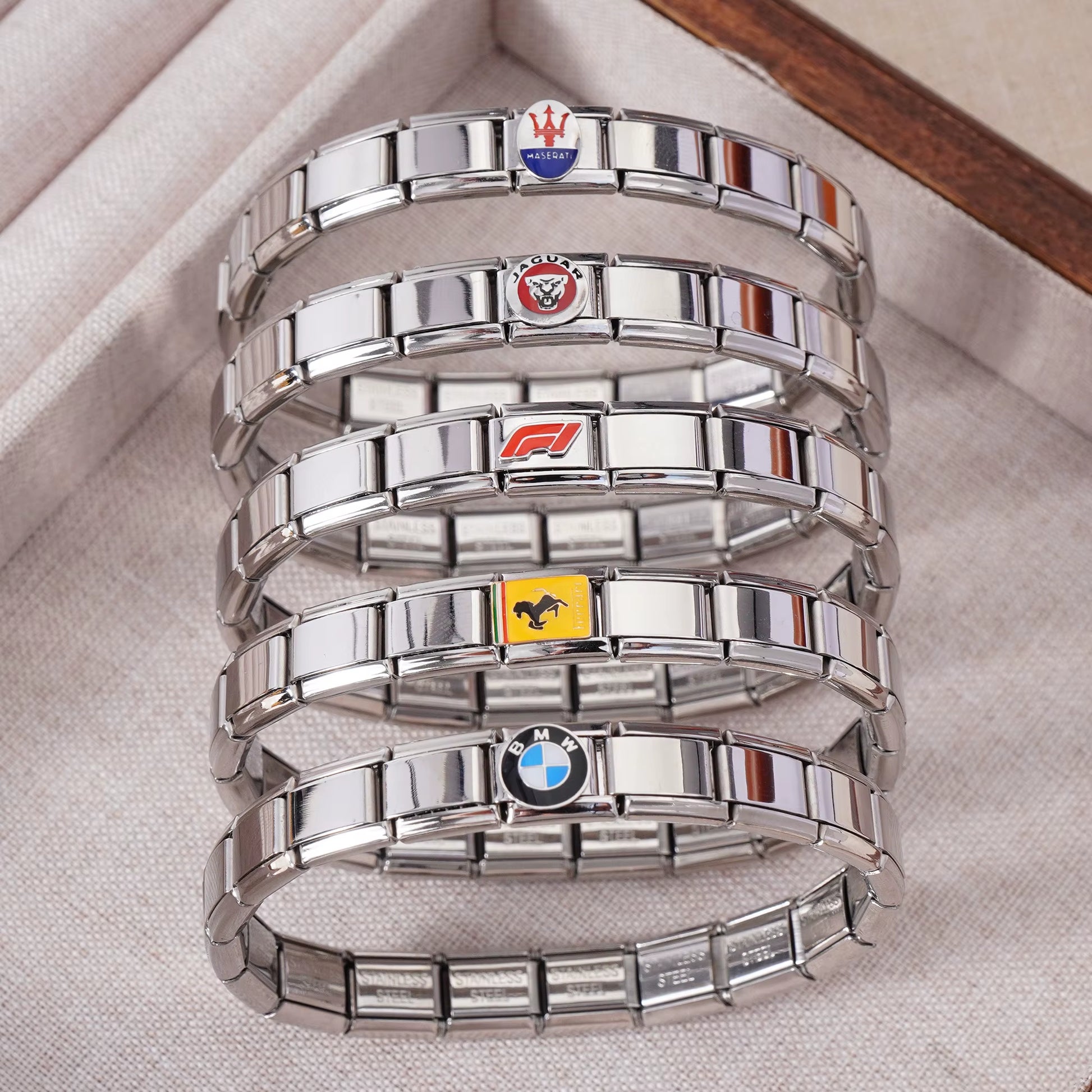Non Tarnish Luxury Car Brand Italian Link Charm Bracelet Stainless Steel Gold Silver Car Logo Italian Charms Bracelet